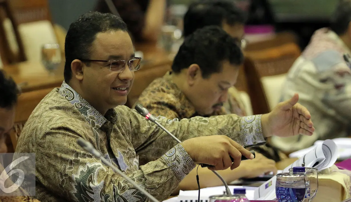 Raker Mendikbud dengan Komisi X membahas laporan pelaksanaan Ujian Nasional dan Ujian Nasional Berbasis Komputer (UNBK) SD, SLTP, SMA dan Sederajat, Jakarta, Rabu (25/5). (Liputan6.com/Johan Tallo)