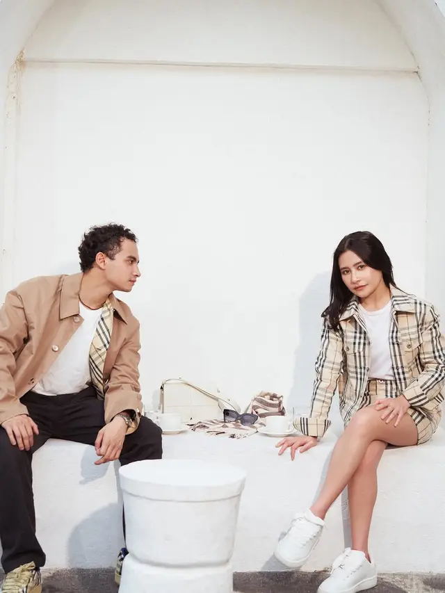 Kian Go Public, 5 Gaya Couple Baru Prilly Latuconsina dan Omara Esteghlal saat Pemotretan-Kondangan