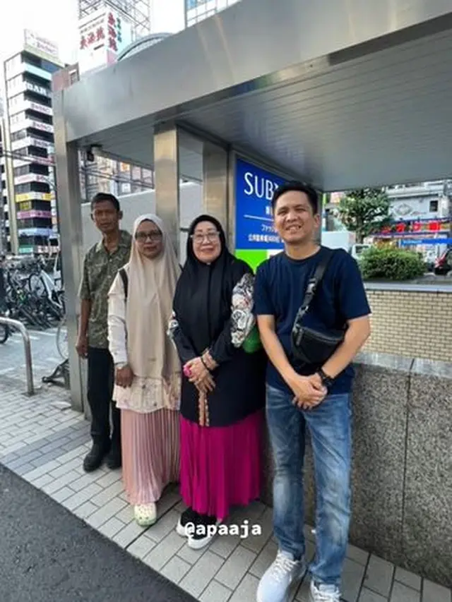 6 Potret Kesederhanaan Ayah Pratama Arhan, Sosok Hebat di Balik