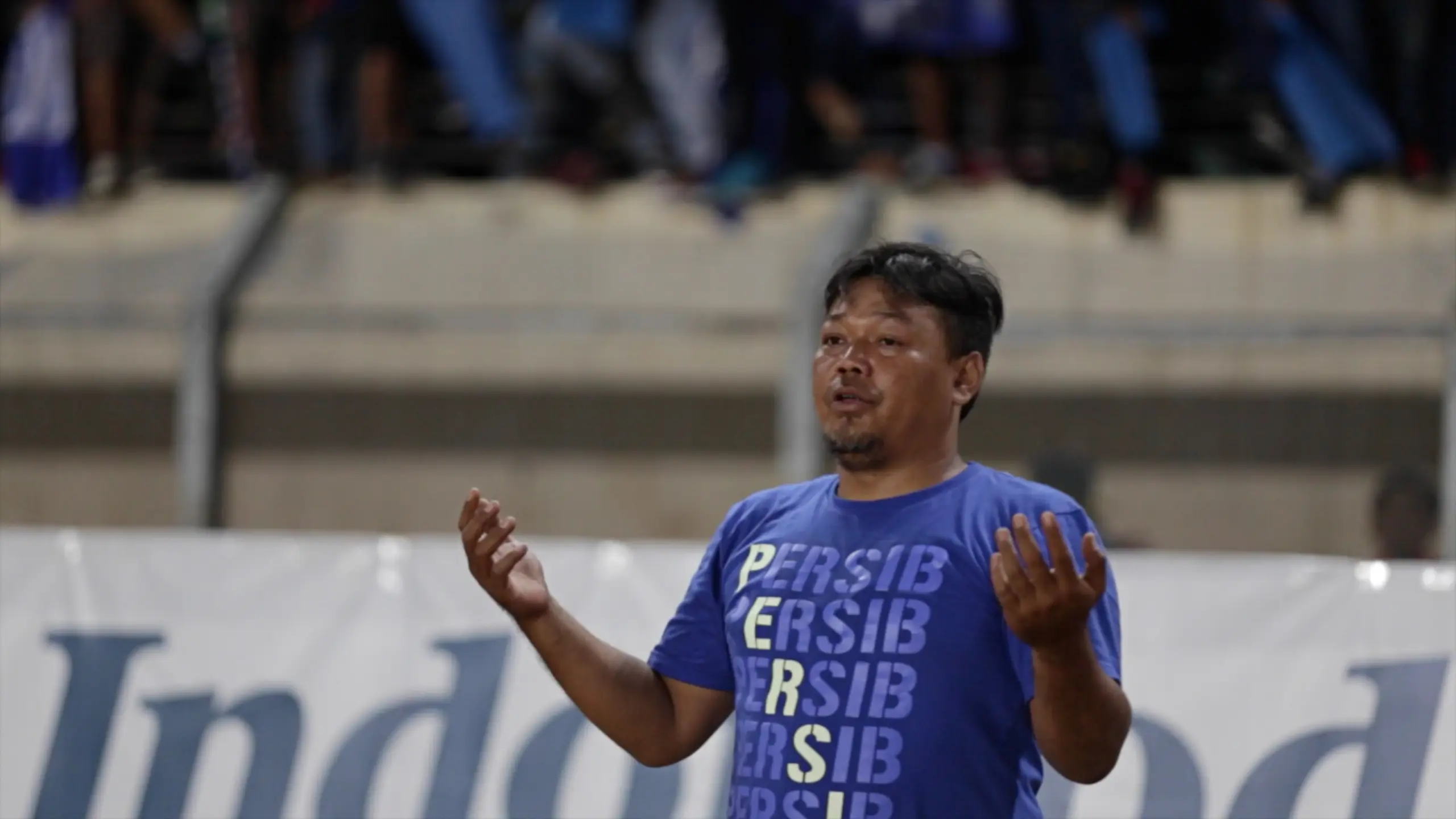 Dirigen Viking, Yana Umar. (Bola.com/Arief Bagus)