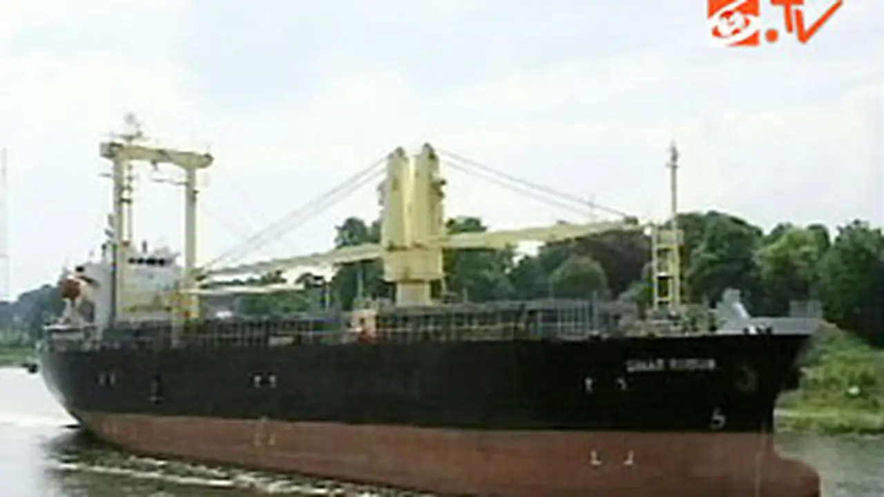 110412bkapal-sinarkudus.jpg