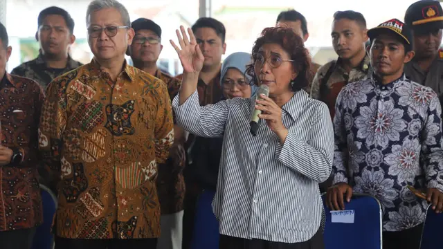 Menteri KKP Susi Pudjiastuti kunjungi kampung rumput laut Sidoarjo