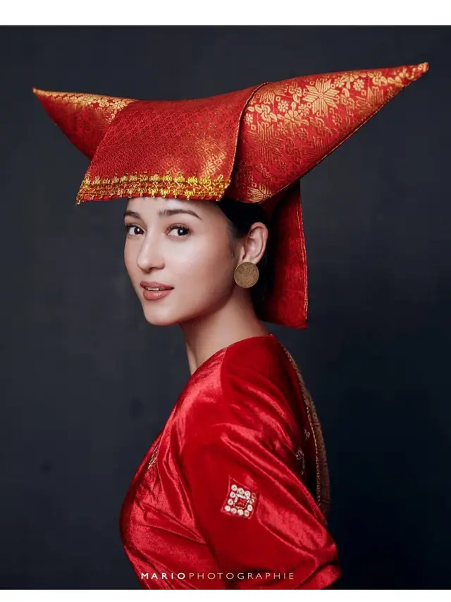 Gaya Keren Seleb Tanah Air Saat Foto Bertema Kemerdekaan Indonesia