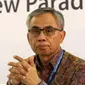 Ketua Dewan Komisioner OJK Wimboh Santoso saat konferensi pers pembukaan Indonesia Investment Forum 2018, Bali, Selasa (9/10). Acara ini juga berisi penandatanganan perjanjian kerja sama 21 proyek infrastruktur pada 12 BUMN. (Liputan6.com/Angga Yuniar)