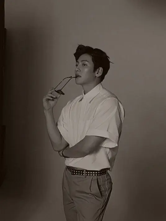 Aktor tampan ini merasa saat berusia 20 tahun ia telah melakukan segalanya dengan baik. Meskipun terkadang ingin menyerah, ia seringkali mendapat berbagai masukan yang membuat hidupnya lebih baik. (Instagram/jichangwook)