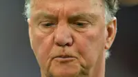 Louis van Gaal dipecat Manchester United sebagai manajer pada Senin (23/5/2016). (AFP/Glyn Kirk)