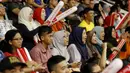 Suporter saat menyaksikan laga Indonesia Masters 2018 di Istora Senayan, Selasa (23/1/2018). Gregoria menang 21-12 dan 21-13 atas Sofie Holmboe. (Bola.com/M Iqbal Ichsan)
