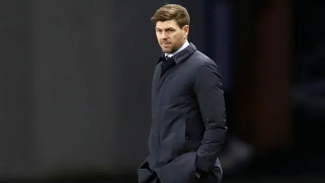 FOTO: Steven Gerrard Legenda Liverpool yang Bersinar Bersama Glasgow Rangers