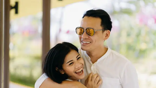 11 Tahun Bersama, Ini 6 Momen Manis Ben Joshua dan Istri