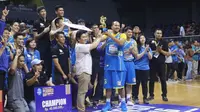 Satria Muda Pertamina Jakarta menjuarai Perbasi Cup 2016 seusai mengalahkan CLS Knights di Britama Arena, Jakarta, Minggu (30/10/2016). (Bola.com/Andhika Putra)