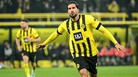 Emre Can yang kini tengah menjalani musim keempat bersama Borussia Dortmund tercatat pernah membela Timnas Jerman U-17 saat berlaga pada ajang Piala Dunia U-17 edisi 2011 di Meksiko. Emre Can mampu membawa Timnas Jerman U-17 menduduki peringkat ketiga setelah menang 4-3 atas Brasil di laga perebutan tempat ketiga. Selain Borussia Dortmund, ia juga pernah membela Bayern Munchen, Bayer Leverkusen, Liverpool dan Juventus di level klub. (AFP/Ina Fassbender)