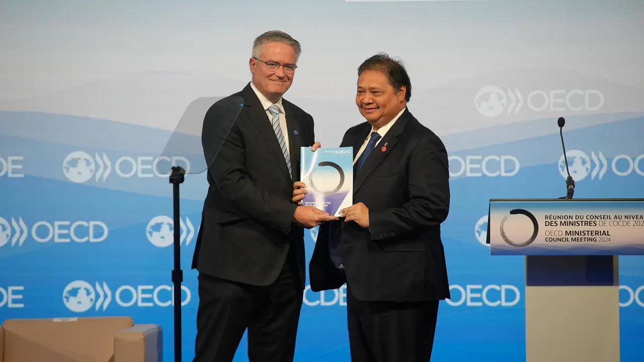 Menko Airlangga dan Matthias Cormann