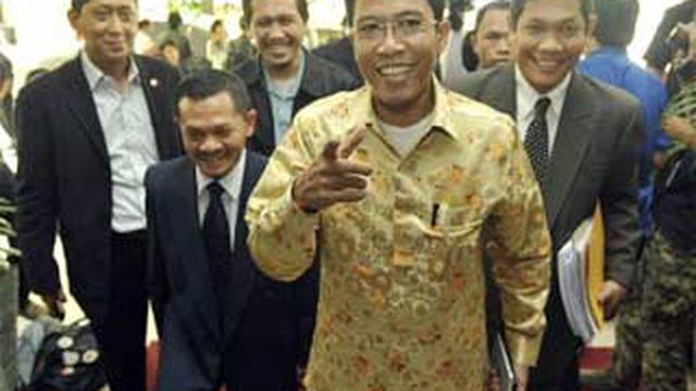 Hasil gambar untuk perjalanan hidup mukhamad misbakhun