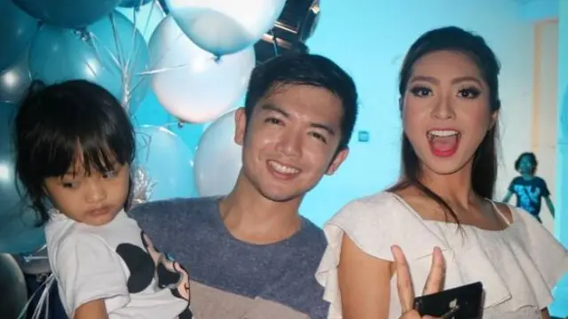 Nicky Tirta dan istri, Liza Elly Purnamasari