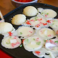 Yuk, buat Takoyaki dengan resep masakan berikut ini.