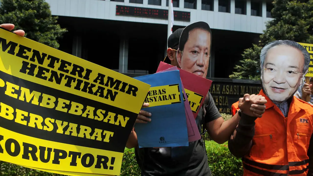 Aksi Tolak Pembebasan Bersyarat di Kemenkum HAM 