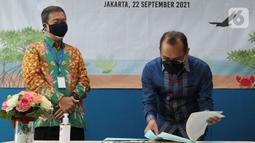 Nota Kesepakatan Program Mangrove Blue Carbon berdurasi 5 tahun ini bertujuan untuk mendukung pengurangan emisi gas rumah kaca (carbon pollution) dan mitigasi bencana di Provinsi Banten serta berkontribusi dalam target nasional penambahan hutan mangrove. (Liputan6.com/HO/Ading)