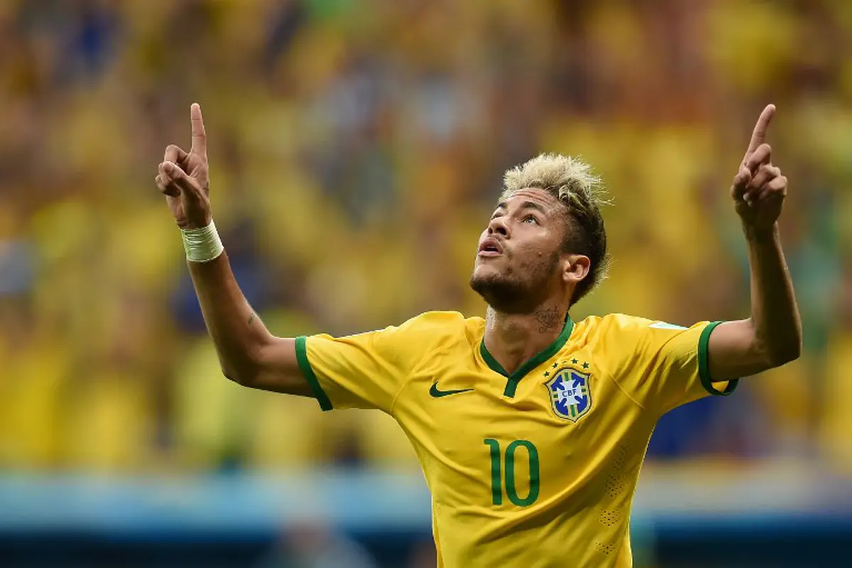 6 Selebrasi Menatap Langit