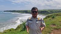 Bupati Garut, Rudy Gunawan mengatakan kondisi jalan raya nasional lintas pantai selatan Garut, yang dibangun Kementerian Pekerjaan Umum dan Perumahan Rakyat (PUPR) ini, terbilang mulus dengan pemandangan alam yang indah. (Liputan6.com/Jayadi Supriadin)