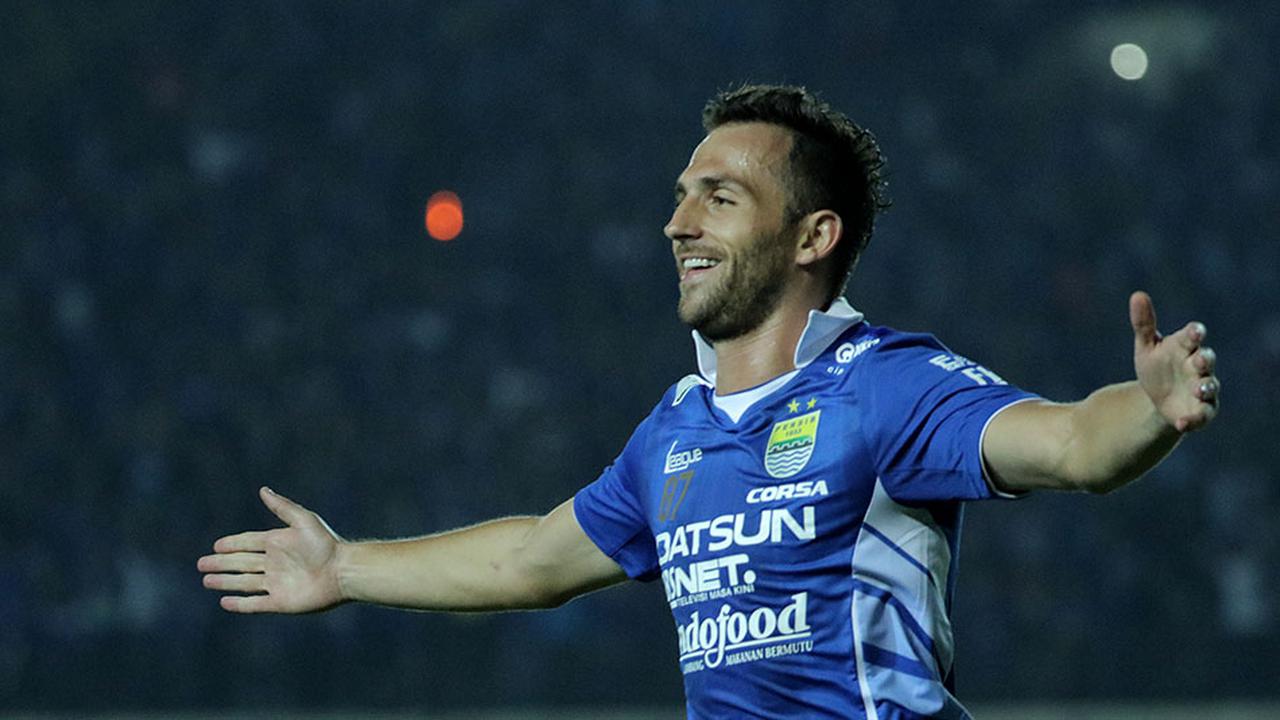 Persib vs Persiba Balikpapan