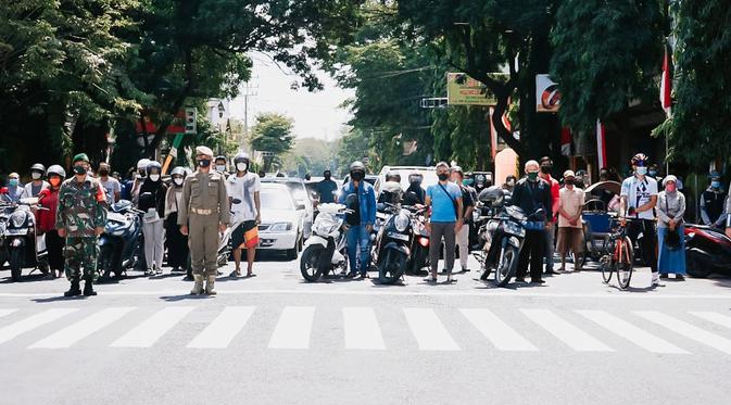 Ilustrasi mengheningkan cipta peringati hari pahlawan di lumajang (Istimewa)