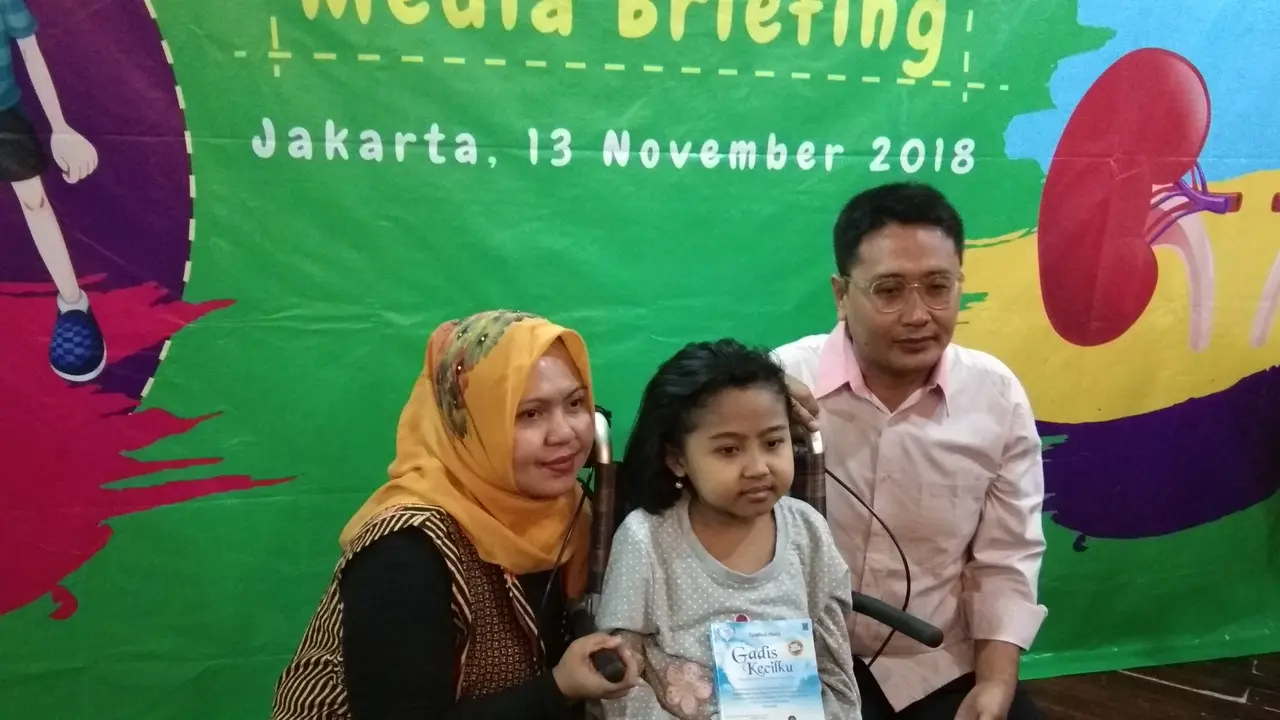 Viara bersama dengan kedua orangtuanya