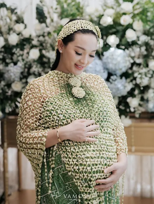 Zaskia Gotik 7 Bulanan (Instagram/rh_weddingplanner)