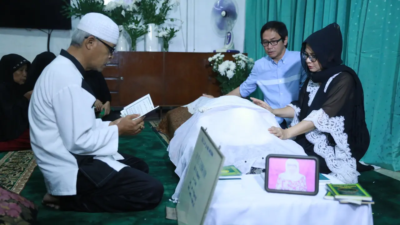 [Bintang] Memes dan Addie MS