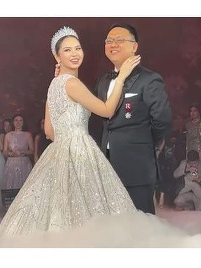 6 Potret Kebersamaan Ryan Harris dan Gwen Ashley, 'Crazy Rich Surabaya' Habiskan Rp 75 M untuk Menikah