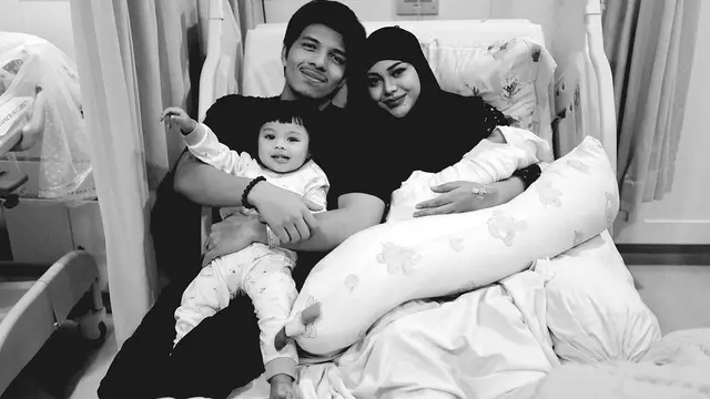 7 Potret Atta Halilintar Jadi Ayah Siaga, Selalu Temani Aurel Hermansyah saat Melahirkan