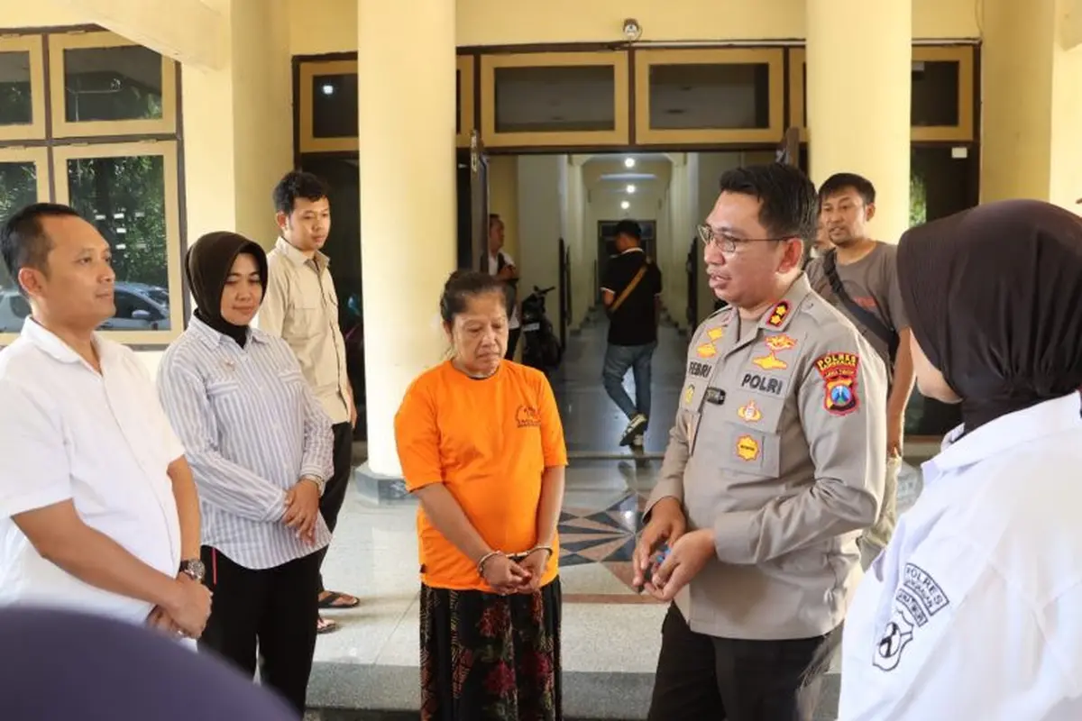 Nenek di Bangkalan diamankan polisi karena menjual sabu. (Istimewa)