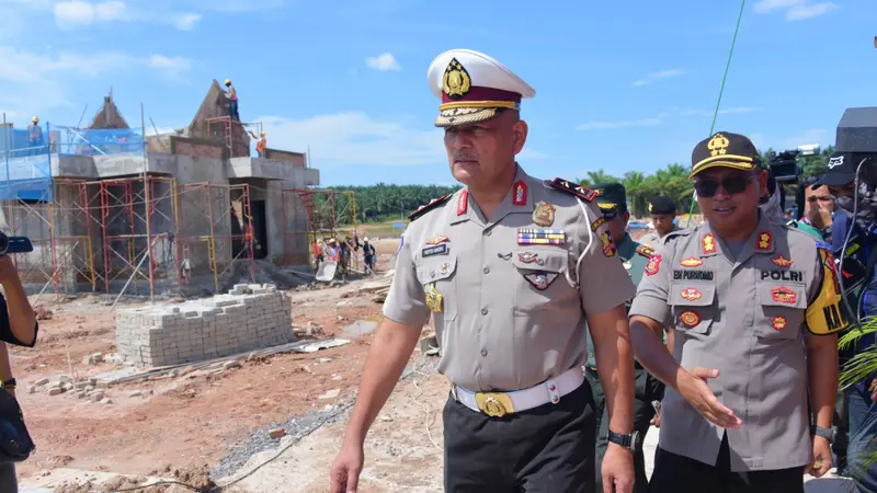 Kepala Korps Lalu Lintas Polri Irjen Refdi Andri Saat Meninjau  Tol Terbanggi Besar-Pematang Panggang, Lampung, Sabtu (11/5/2019). (Foto: Istimewa)