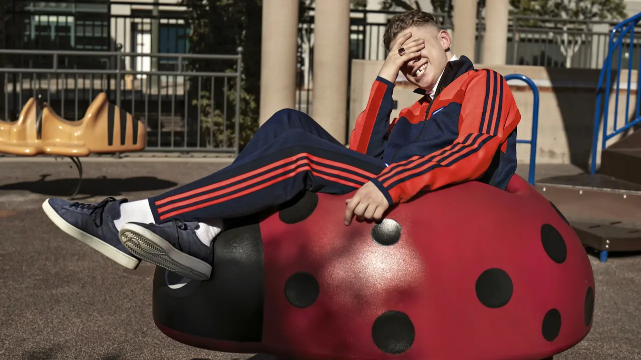 Adidas Rayakan Kampanye Sepatu Campus