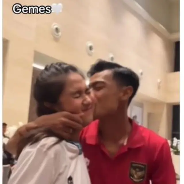 Aksi Pratama Arhan Peluk dan Cium Azizah Salsha Usai Bertanding Bikin Warganet Gemas dan Baper