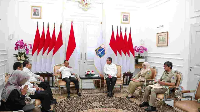 Kunjungan Menteri Investasi/Kepala Badan Koordinasi Penanaman Modal (BKPM) RI Bahlil Lahadalia di Balai Kota DKI Jakarta.