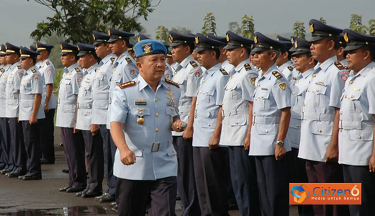 Citizen6, Kalijati: Tema peringatan Hari Jadi ke-65 POMAU adalah “ Melalui Peningkatan Disiplin Pribadi Kita Wujudkan Penegakkan Disiplin dan Tata Tertib Satuan Dalam Rangka mendukung Keberhasilan Tugas-tugas TNI Angkatan Udara“. (Pengirim: Pentaksdm)