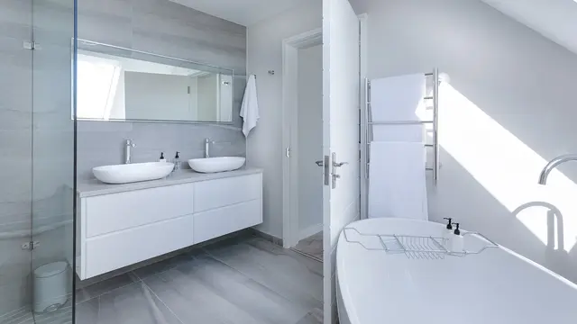 Ilustrasi kamar mandi. (Pixabay)