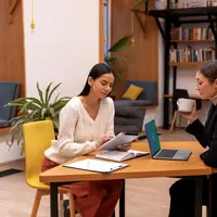 Selama sesi wawancara, perusahaan berusaha melihat apakah seorang kandidat benar-benar memiliki rasa tanggung jawab, dedikasi, serta kemampuan bekerja secara konsisten. (foto/dok: freepik)