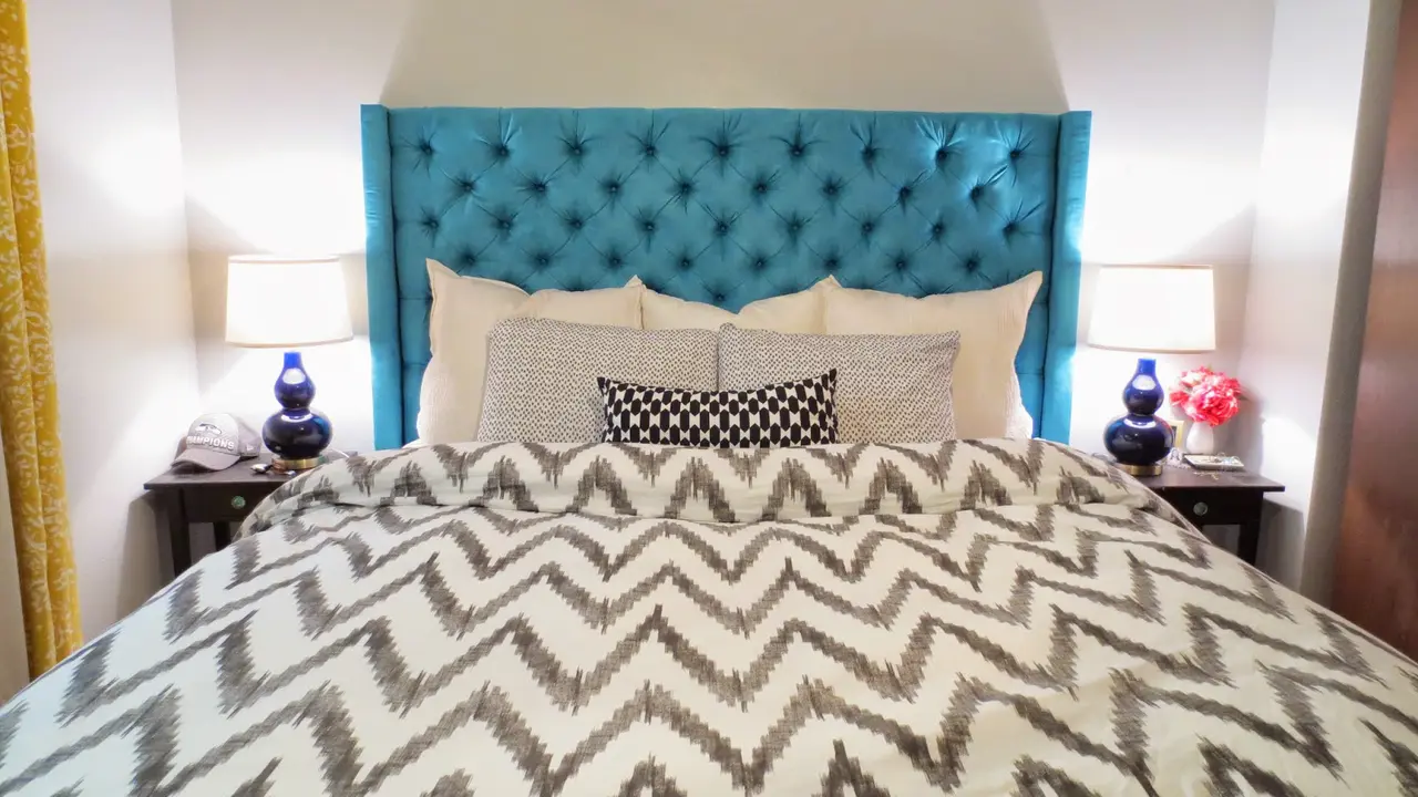 Contek 7 Gaya 'Headboard' yang Bisa Bikin Kamu Tidur Nyenyak