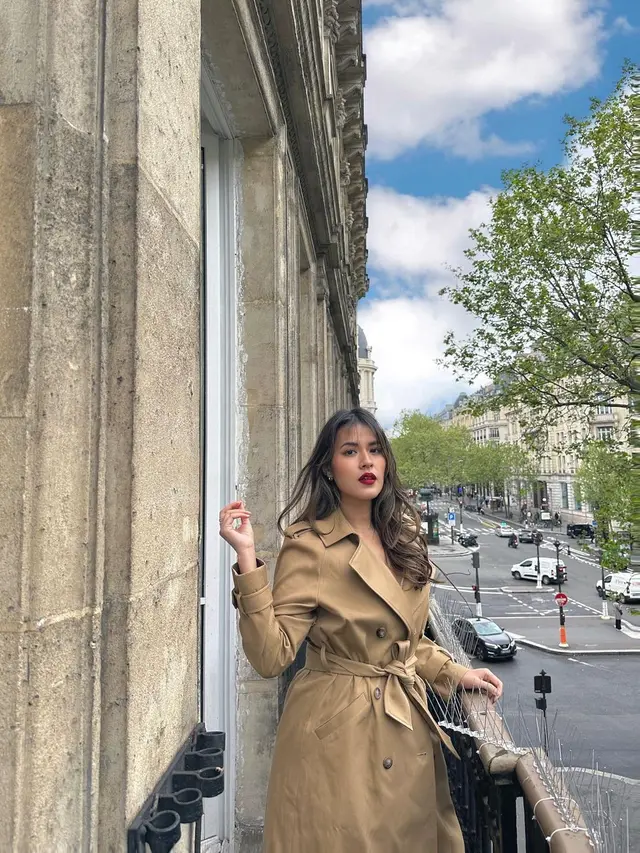 Potret Cantik Manglingi Raisa Saat Dinner di Paris, Tampilan Hidung Mancung Disebut Mirip Angelina Jolie
