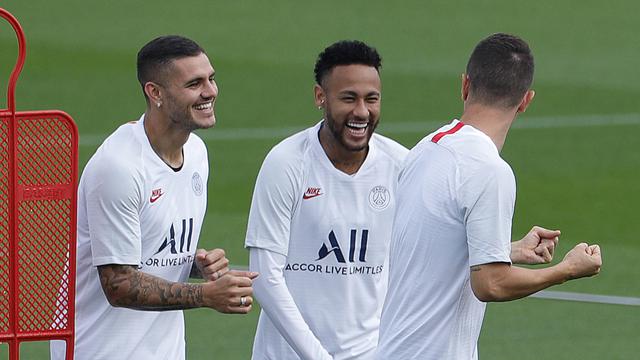 Tawa Canda Neymar Cs Jelang Hadapi Real Madrid