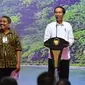 Presiden Joko Widodo (Jokowi) menyerahkan 3.063 sertifikat hak atas tanah untuk rakyat di Lapangan Sekarwangi, Kabupaten Sukabumi, Jawa Barat, Sabtu 7 April 2018.
