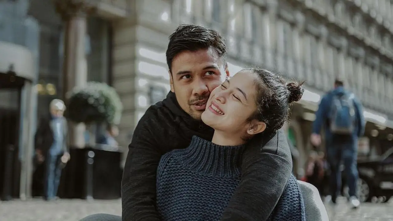 [Bintang] Putri Marino dan Chicco Jerikho