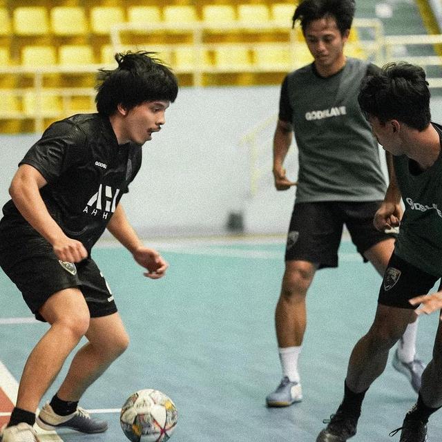 Atta Halilintar bersama timnya, Pendekar United.