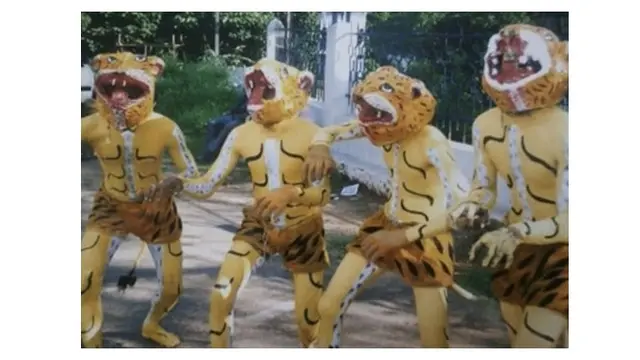 10 Potret Patung Macan Lucu Ini Bikin Geleng Kepala