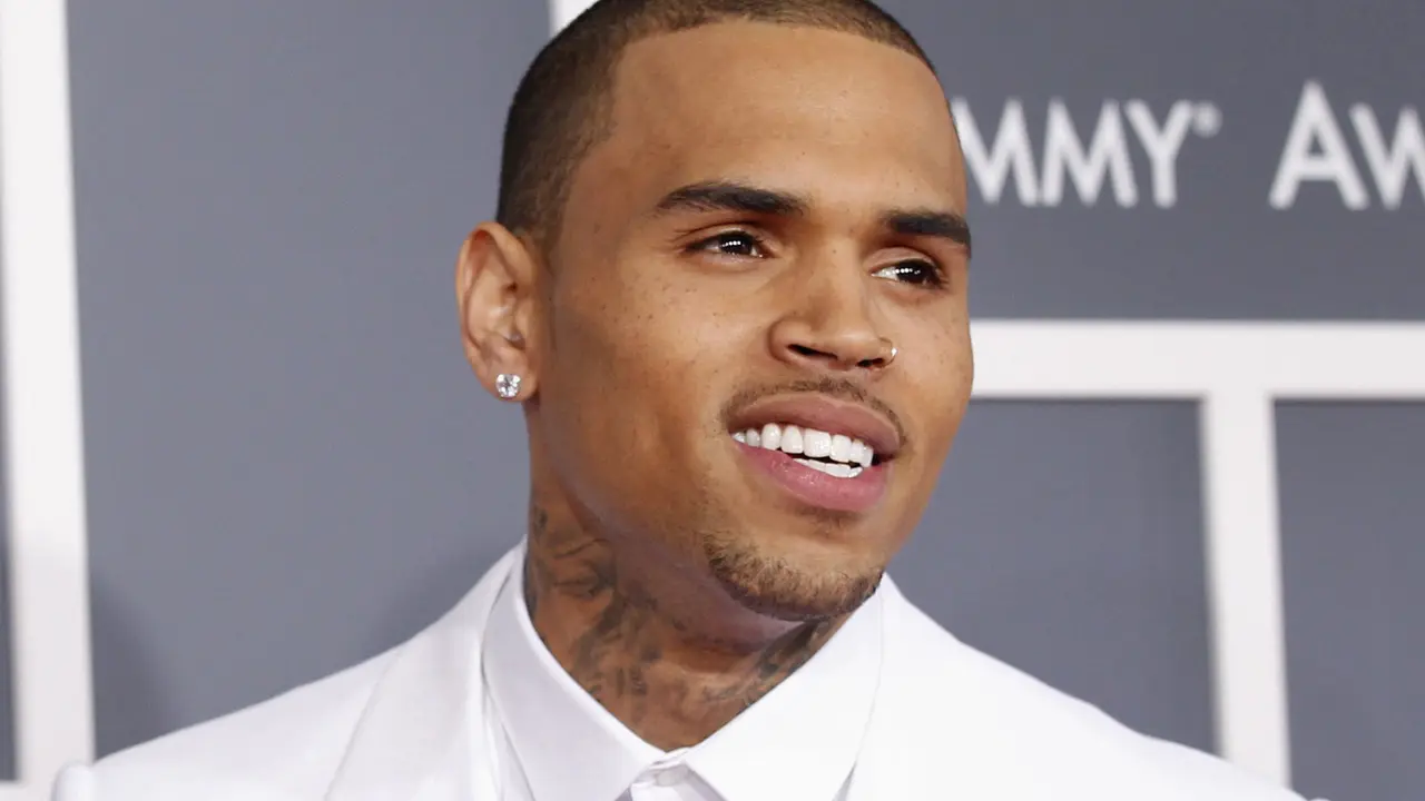 [Bintang] Chris Brown