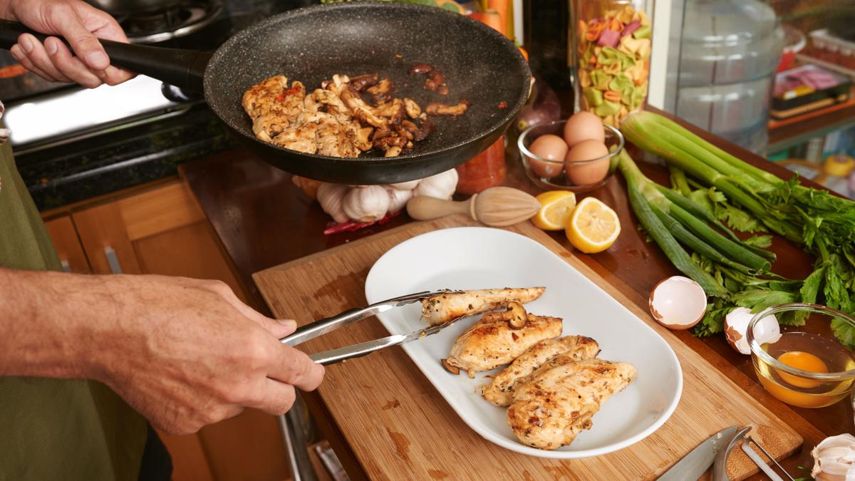 Resep Bumbu Ayam Taliwang Khas Lombok, Sensasi Pedas Gurih yang Bikin Nagih