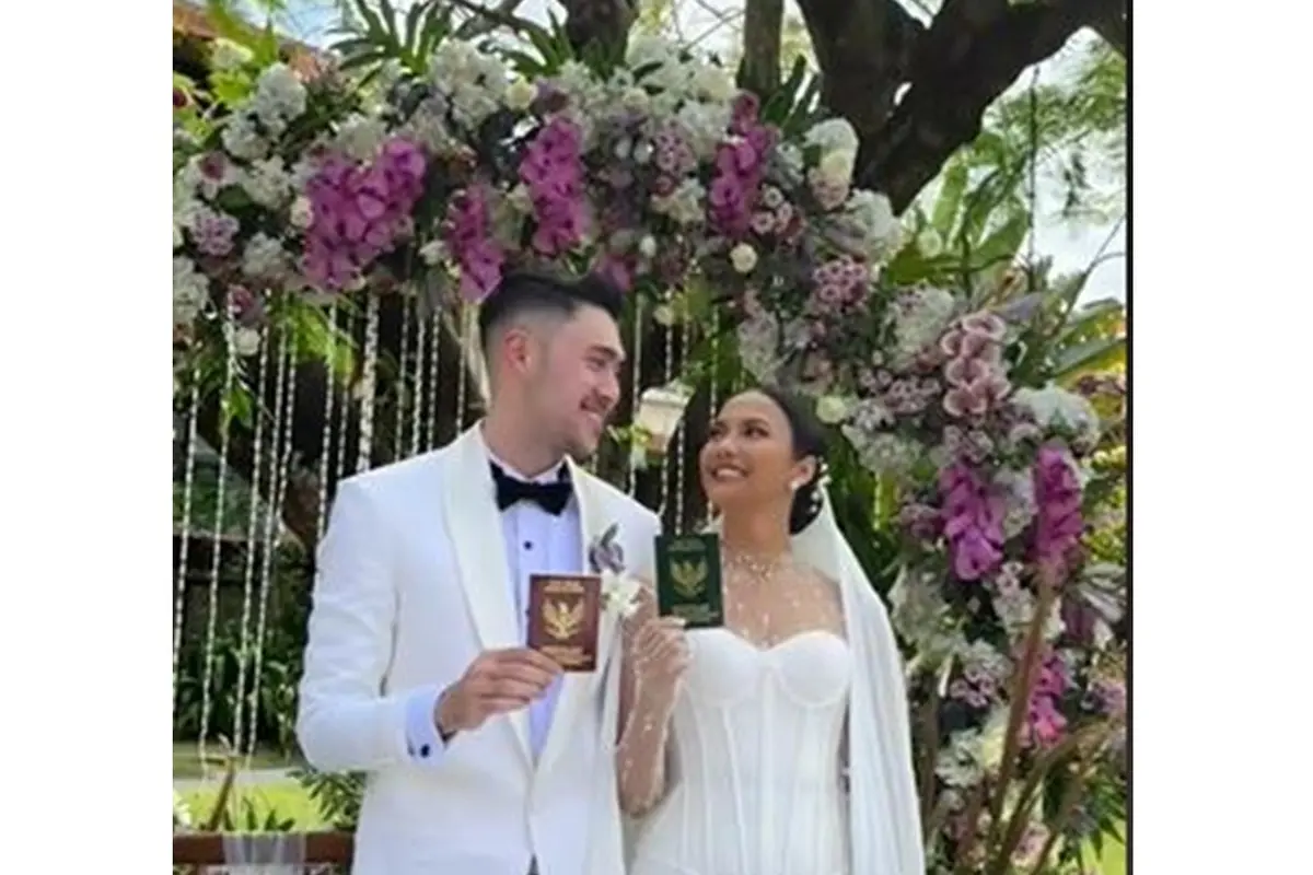 6 Momen Pernikahan Valerie Krasnadewi dan Shanon Justin yang Lebih Muda 7 Tahun