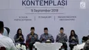 Ketua Umum Partai Demokrat Susilo Bambang Yudhoyono didampingi dua putra dan menantunya dalam acara malam kontemplasi di Pendopo Puri Cikeas, Bogor, Senin (9/9/2019). Acara untuk memperingati HUT ke-18 Partai Demokrat, hari lahir SBY dan 100 hari kepergian Ani Yudhoyono. (Liputan6.com/Faizal Fanani)