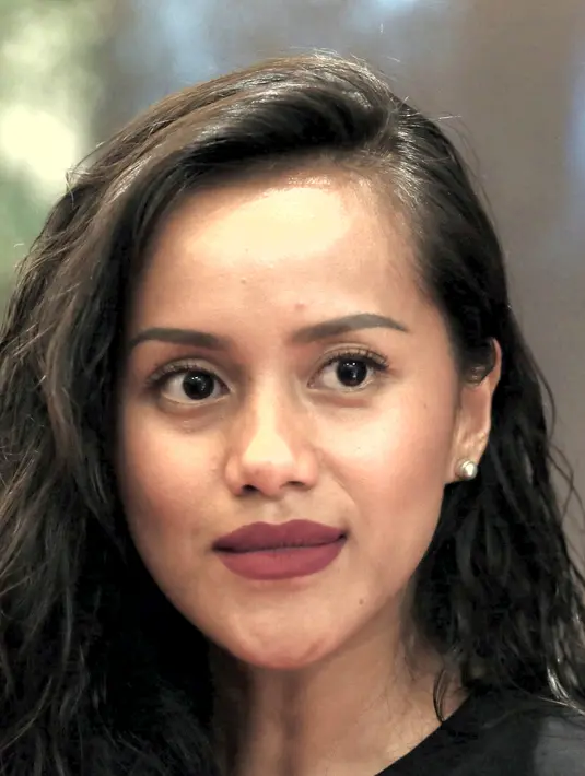 Meskipun hanya menjadi seorang cameo dalam membintangi film The Curse, namun karakter serius yang didapatkan Lia cukup menjadi tantangan untuknya. Mengingat selama ini ia kerap bermain komedi. (Galih W.Satria/Bintang.com)